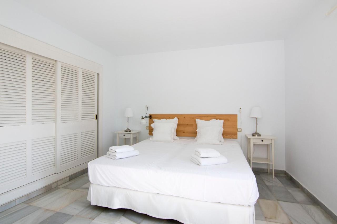 Apartamentos Marina Villages La Herradura  Exterior photo